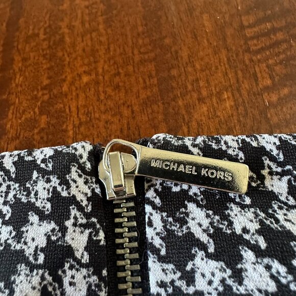 Michael Michael Kors Herringbone Pencil Skirt Size 6 Black White Back Zip - Picture 3 of 4